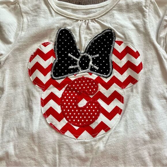 Minnie Mouse “C” Red and White Chevron Set Ruffle Shorts - Picture 2 of 3